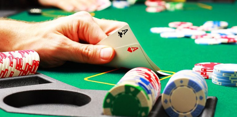 Thứ tự bài Poker online người mới cần tìm hiểu