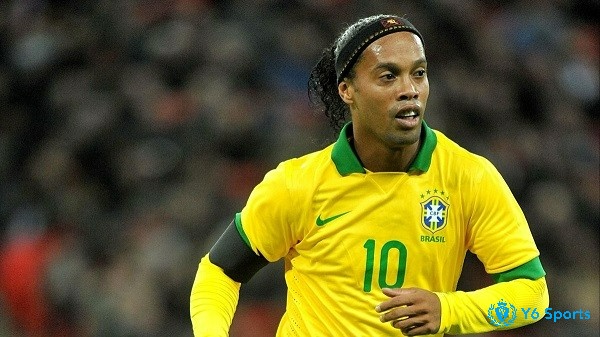 Ronaldinho - ngôi đền huyền thoại bóng đá