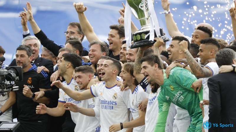 Real Madrid đứng đầu trong bang xh laliga