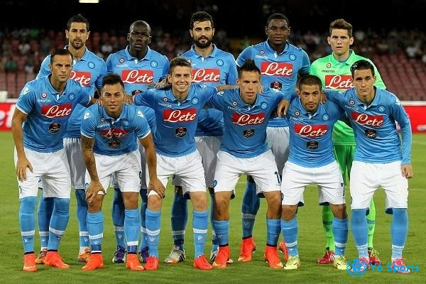 Napoli đội bóng xuất sắc dành vị trí đầu tiên trên bảng xếp hạng