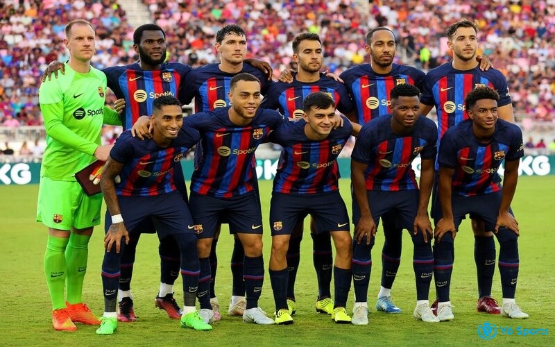 Barcelona vô địch 2 năm bảng xếp hạng C2 2021