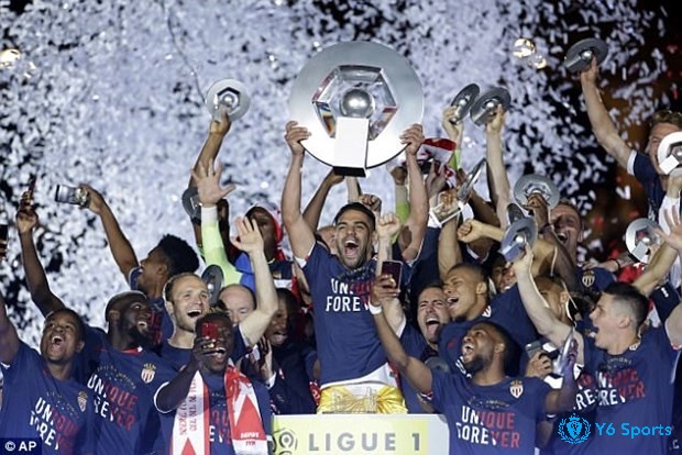 FC Nantes và Monaco cùng có 8 lần vô địch