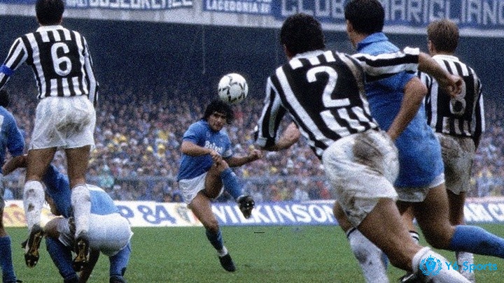 Diego Maradona được mệnh danh là bậc thầy trong việc đá phạt
