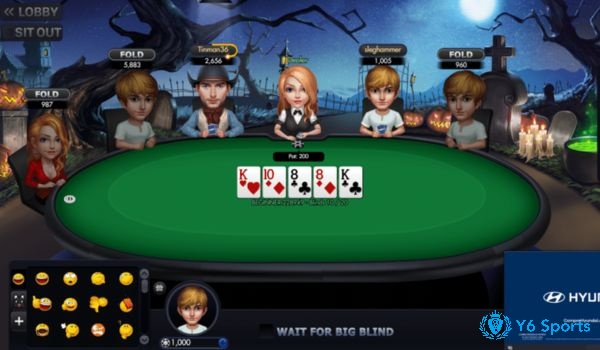 Mỗi người chơi có 2 lá bài trên tay và 5 lá bài chung trên bàn