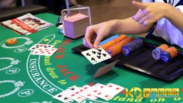Khám phá chi tiết về cách chơi blackjack online cho người mới bắt đầu