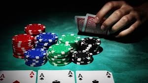 Flop là gì: Giải thích khái niệm và vai trò quan trọng trong poker