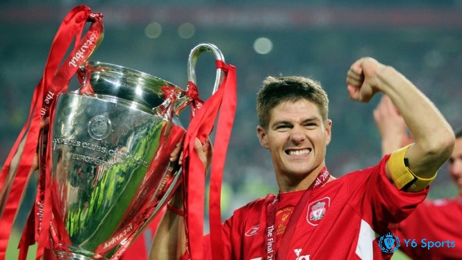 Steven Gerrard là tiền vệ hay nhất Liverpool - nay đã giải nghệ