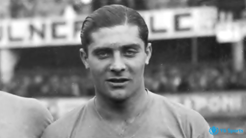 Giuseppe Meazza nằm trong top cầu thủ ghi bàn nhiều nhất Serie A trong lịch sử