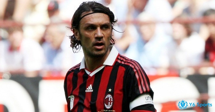 Paolo Maldini là cầu thủ xuất sắc nhất AC Milan