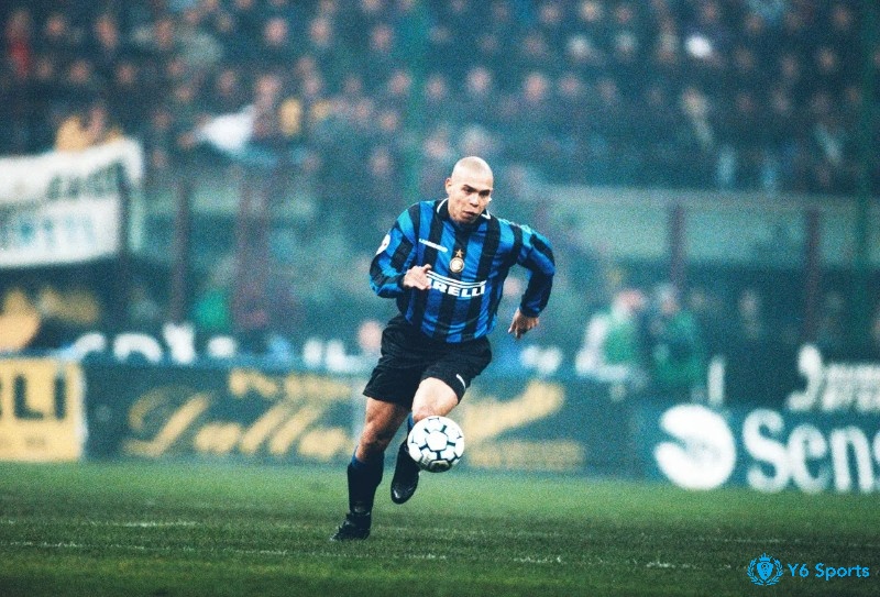 Ronaldo - huyền thoại, cầu thủ xuất sắc nhất Inter Milan