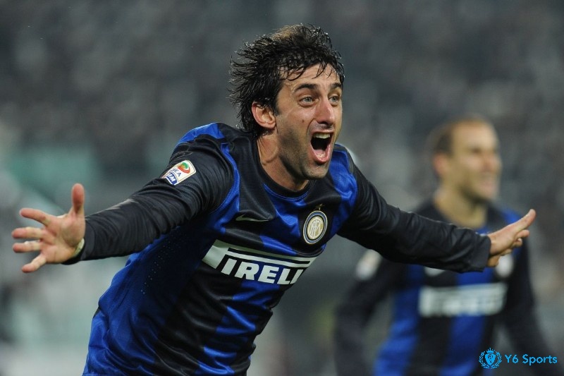 Tiền đạo xuất sắc Milito đã ghi tổng cộng 30 bàn thắng cho Inter trên mọi đấu trường