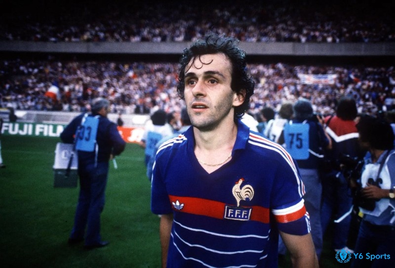 Tiền đạo Michel Platini là một tượng đài của bóng đá Pháp