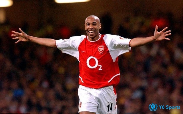Thierry Henry là một tiền đạo vĩ đại với thành tích đáng ngưỡng mộ
