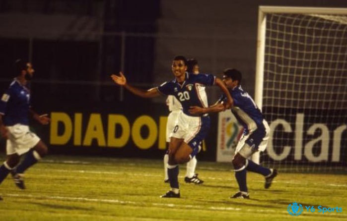 Jassem Al-Houwaidi là một trong top cầu thủ ghi bàn nhiều nhất AFC với 8 bàn thắng